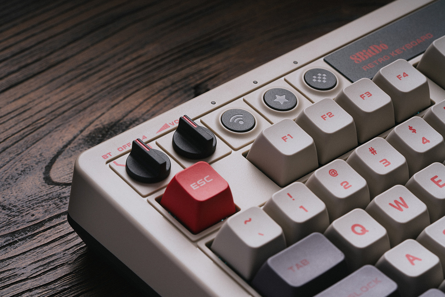 8Bitdo Retro Mechanical Keyboa - đánh giá và giá Retro Gaming Realm